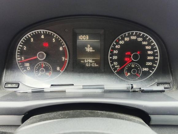 [上海·沪A] 二手大众途安2013款 1.4T 手动风尚版5座