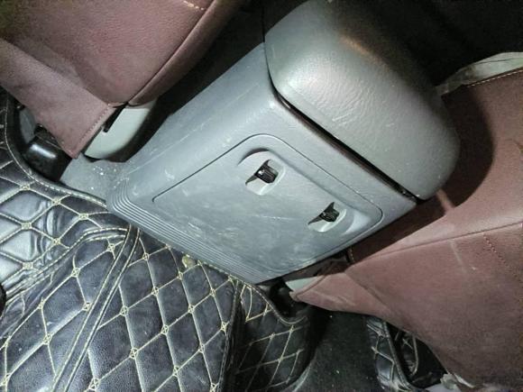 [成都·川G] 二手Jeep自由人2004款 3.7L