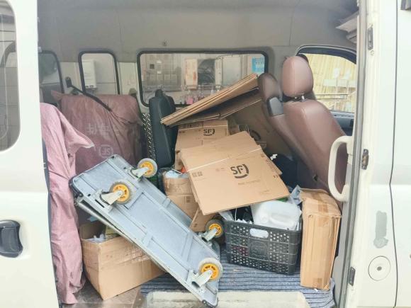 [南通·苏F] 二手上汽大通MAXUS新途V802021款 2.0T 手动经典傲运通长轴中顶6/7/8/9座