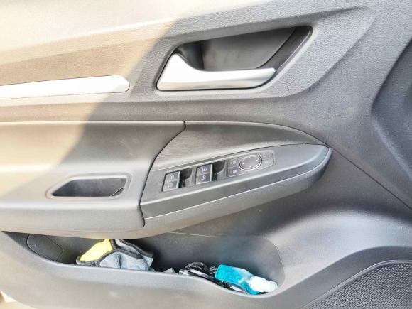 [上海·沪A] 二手威马汽车威马E.52021款 500 即客行