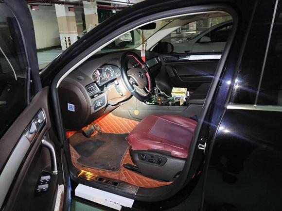 [无锡·苏B] 二手大众途锐2018款 3.0TSI 荣耀典藏版