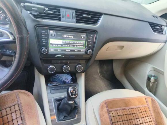 [上海·皖B] 二手斯柯达明锐2015款 1.6L 手动逸俊版