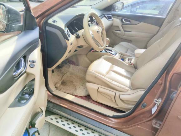 [济南·鲁A] 二手日产奇骏2014款 2.0L CVT舒适版 2WD