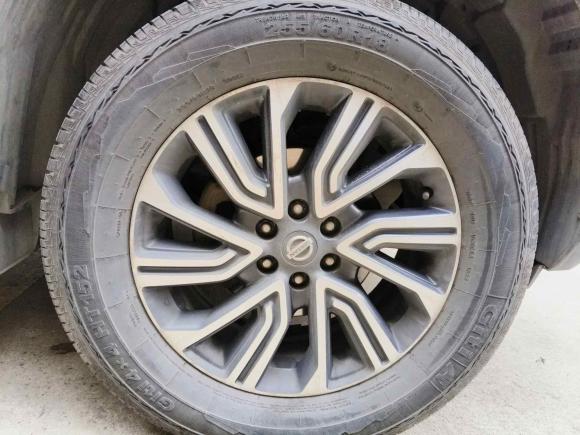 [西安·陕U] 二手日产途达2020款 2.5L XE 手动两驱精英版