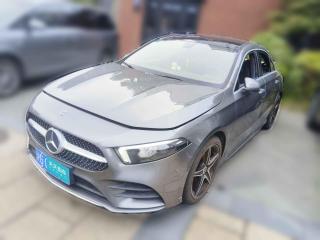 奔驰奔驰A级2020款 A 200 L 运动轿车