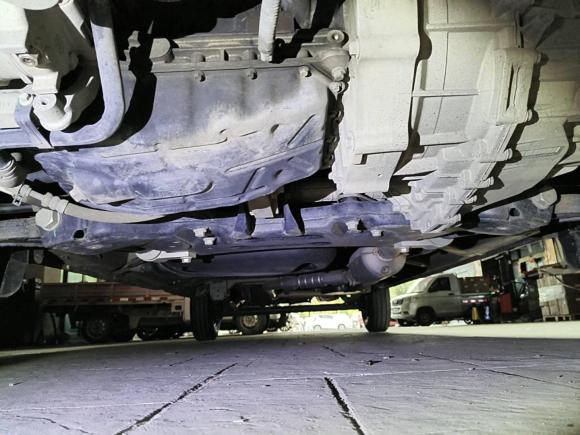 [芜湖·皖B] 二手上汽大通MAXUS新途V802021款 2.0T 手动经典傲运通长轴中顶6/7/8/9座