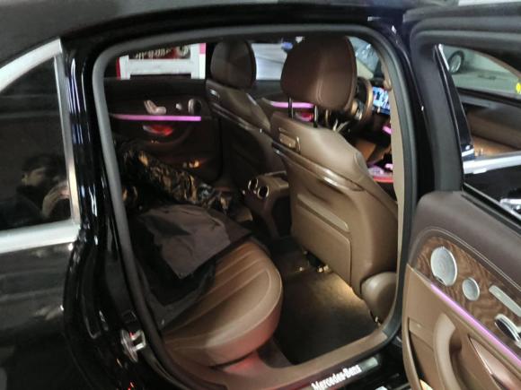 [上海·沪C] 二手奔驰奔驰E级2020款 E 300 L 豪华型