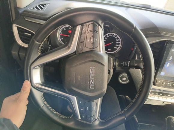 [南通·苏F] 二手五十铃D-MAX2021款 1.9T自动四驱柴油Global悍动型RZ4E