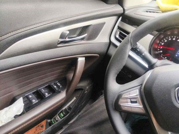 [义乌·浙G] 二手长安长安CS35PLUS2018款 1.6L 手动酷联版 国V