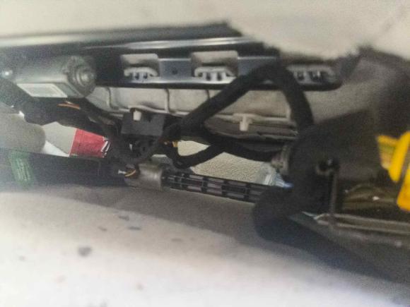 [深圳·粤B] 二手雪铁龙雪铁龙C52013款 2.3L 自动尊驭型