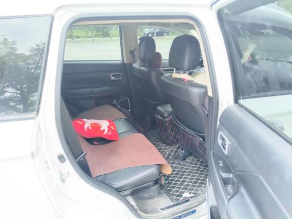 [西安·陕A] 二手三菱欧蓝德2018款 2.0L 两驱荣耀版 5座