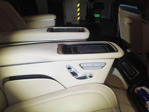 [青岛·鲁U] 二手奔驰奔驰V级2020款 V 260 L 长轴距豪华版