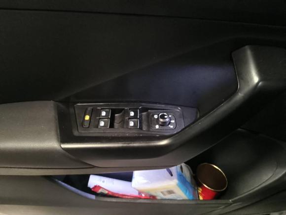 [上海·沪B] 二手大众T-ROC探歌2018款 280TSI DSG两驱豪华型 国V