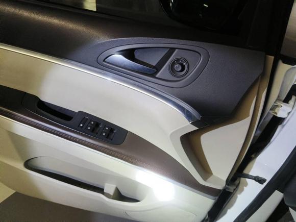 [深圳·粤B] 二手别克别克GL82020款 陆上公务舱 652T 舒适型