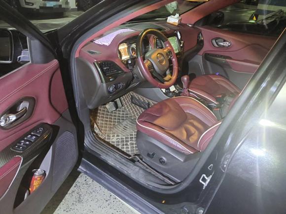 [武汉·鄂A] 二手Jeep自由光2014款 2.4L 豪华版