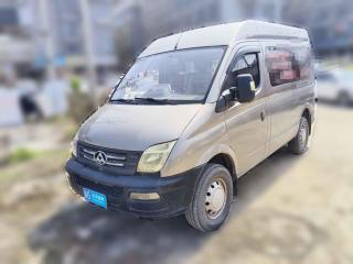 大通新途V802015款 2.5T 手动傲运通版短轴中顶