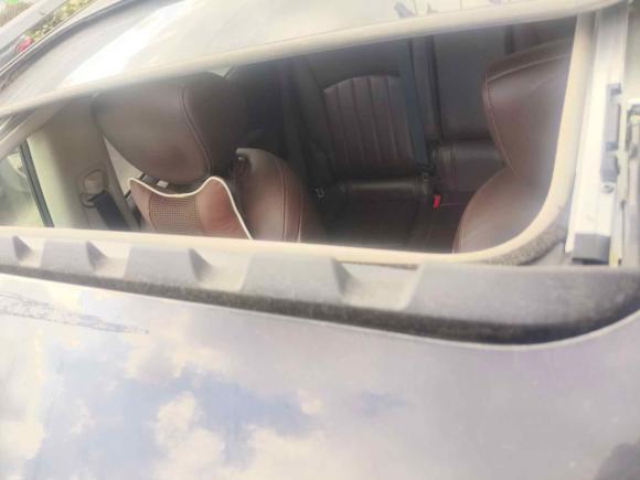 [上海·沪C] 二手英菲尼迪英菲尼迪QX502015款 2.5L 豪华版