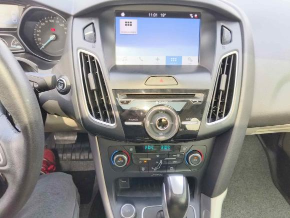 [广州·粤A] 二手福特福克斯2017款 三厢 EcoBoost 180 自动旗舰型