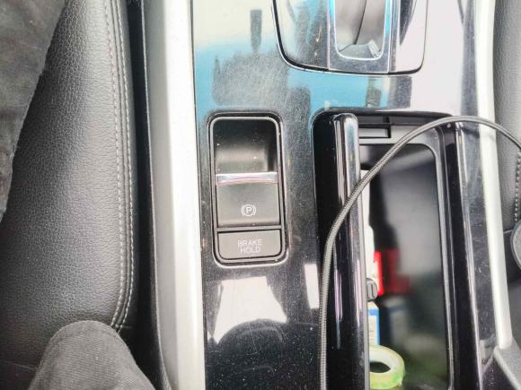 [深圳·粤B] 二手本田雅阁2016款 2.0L 精英版