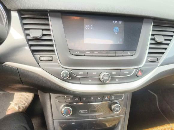 [广州·粤A] 二手别克威朗2018款 两厢 15S 自动进取型