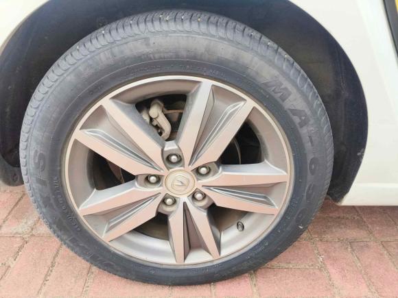 [南昌·赣A] 二手长安逸动2016款 1.6L 手动风尚型