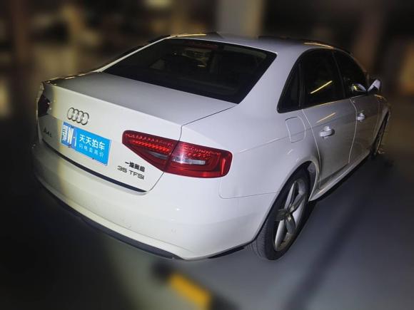 [武汉·鄂W] 二手奥迪奥迪A4L2015款 35 TFSI 自动标准型