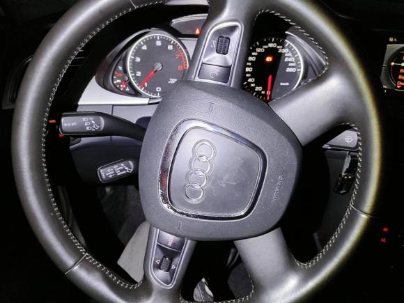 [成都·川A] 二手奥迪奥迪A4L2011款 2.0 TFSI 技术型