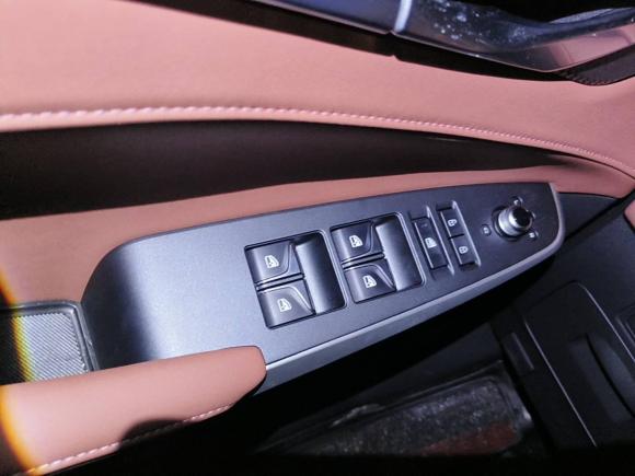 [深圳·粤B] 二手长安长安CS75 PLUS 智电iDD2023款 智电iDD 智领型