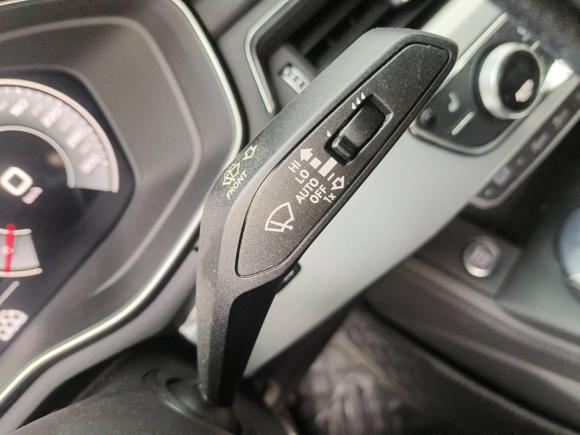 [温州·浙C] 二手奥迪奥迪A4L2022款 40 TFSI 豪华动感型