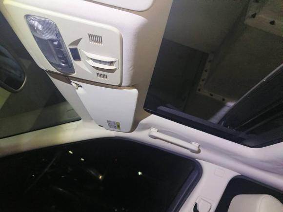 [成都·粤B] 二手路虎神行者22013款 2.2T SD4 SE柴油版