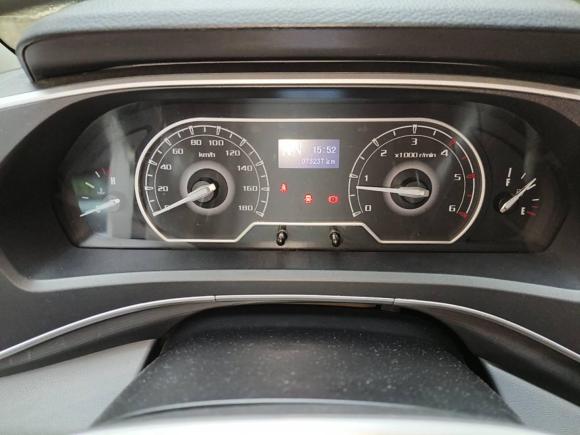 [西安·陕U] 二手上汽大通MAXUS新途V802021款 2.0T AMT经典傲运通短轴中顶5/6座