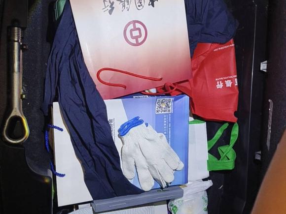 [苏州·苏E] 二手奔驰奔驰E级2018款 改款 E 300 L 运动豪华型