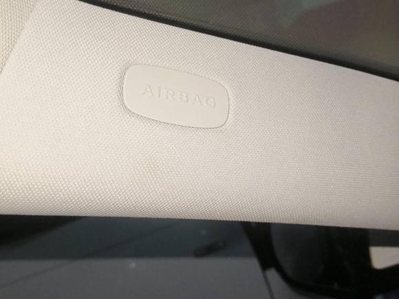 [义乌·浙G] 二手奔驰奔驰E级2018款 E 300 L 运动时尚型