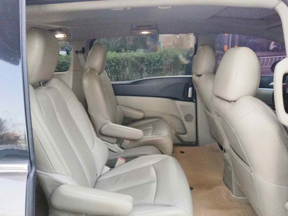 [济南·鲁A] 二手别克别克GL82015款 2.4L 豪华商务尊享版