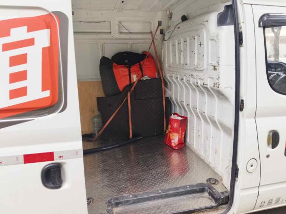 [上海·沪E] 二手上汽大通MAXUS新途V802021款 2.0T 手动经典城配王长轴中顶3座