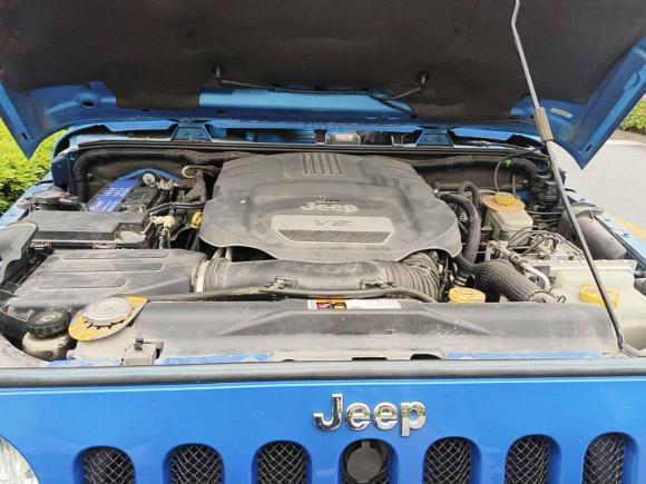 [上海·沪B] 二手Jeep牧马人2015款 3.0L Sahara 四门舒享版