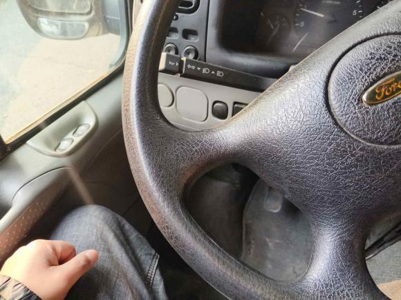 [上海·沪A] 二手福特经典全顺2013款 2.8T柴油普通型短轴中顶JX493ZLQ4