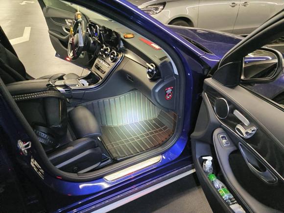 [广州·粤A] 二手奔驰奔驰C级2019款 改款 C 260 L 运动版