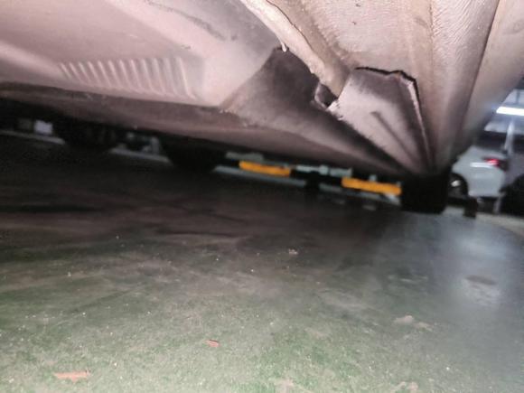 [广州·粤A] 二手奥迪奥迪A4L2013款 35 TFSI 自动豪华型