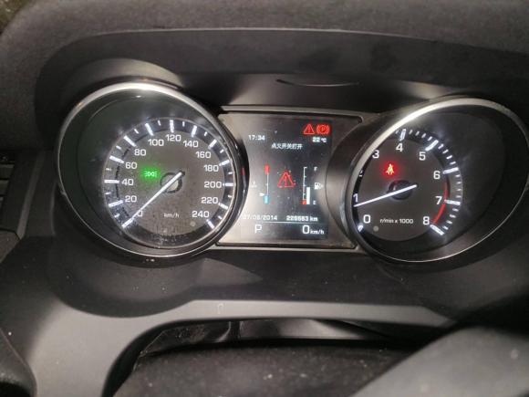 [上海·沪A] 二手路虎揽胜极光2014款 2.0T 5门耀动版