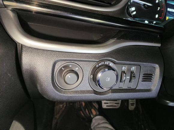 [上海·闽A] 二手别克英朗2021款 改款 典范 1.5L 自动精英型