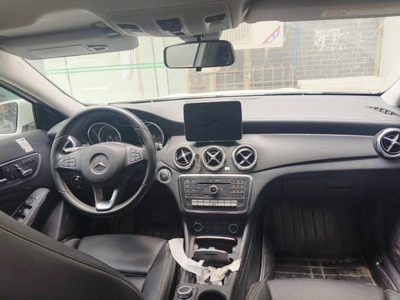 [成都·川S] 二手奔驰奔驰GLA2017款 GLA 200 时尚型