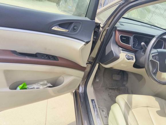 [青岛·鲁B] 二手别克别克GL82017款 25S 尊贵型 国V