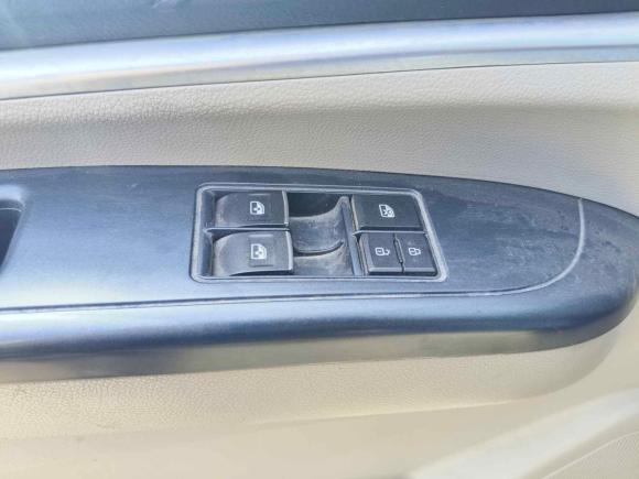 [上海·沪C] 二手东风风行菱智2019款 M5L 1.6L 7座标准型 国VI