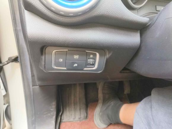 [青岛·鲁B] 二手比亚迪元新能源2018款 EV360 智联炫酷型