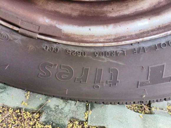 [苏州·苏E] 二手依维柯依维柯褒迪2017款 2.5T经典A32客车中顶6-7座47Z5