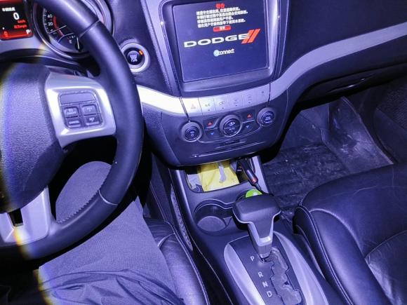 [武汉·鄂A] 二手道奇酷威2013款 2.4L 两驱尊尚版