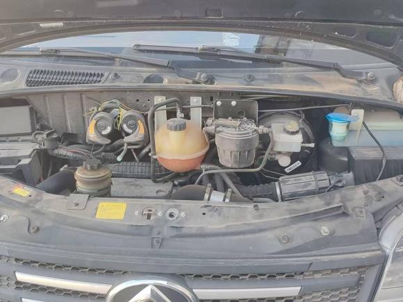 [金华·浙G] 二手大通新途V802021款 2.0T AMT经典傲运通长轴中顶6/7/8/9座