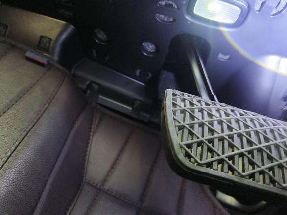 [深圳·粤B] 二手奔驰奔驰E级新能源2022款 改款三 E 350 e L 插电式混合动力运动轿车