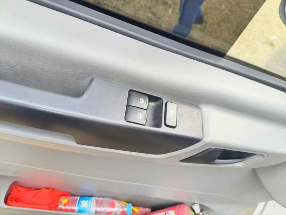 [常州·苏D] 二手东风御风御风2018款 2.5T物流车A100长轴高顶5-9座国V ZD25